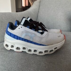 On Cloud monster women’s- White, Blue and orange